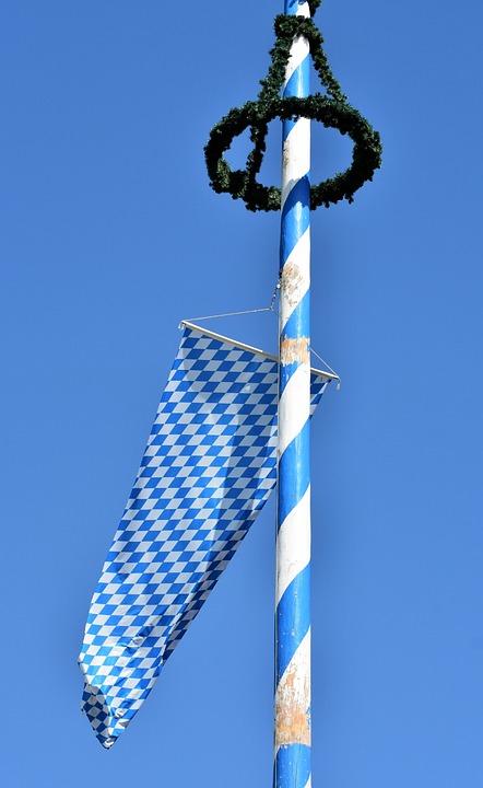 Walpurgisnacht Maibaum